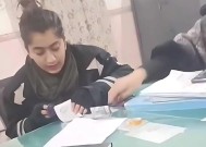 四名警官因收受贿赂以纪念女警察的出席而在Qila Gujjar Singh被停职